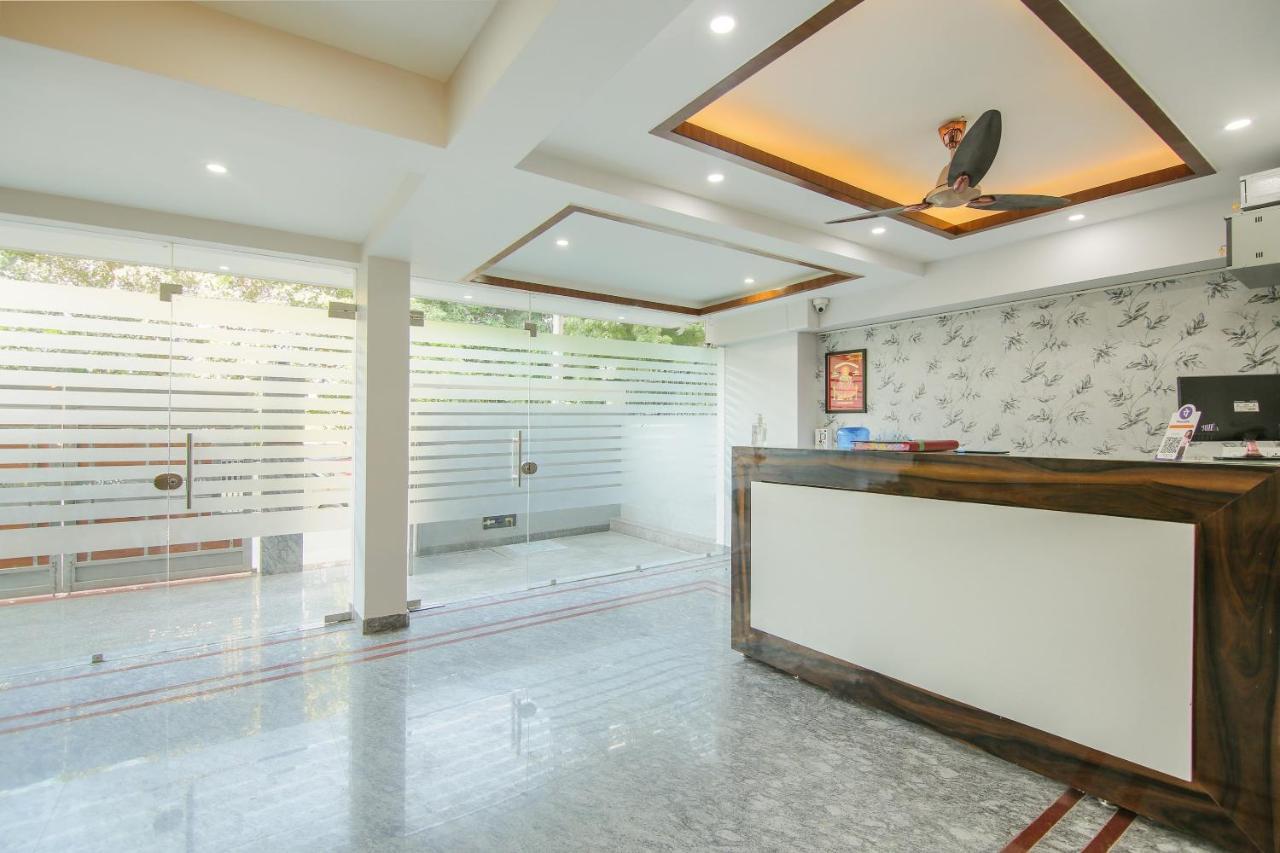 Super Collection O Corporate Suite Near Omaxe Celebration Mall غورغاون المظهر الخارجي الصورة