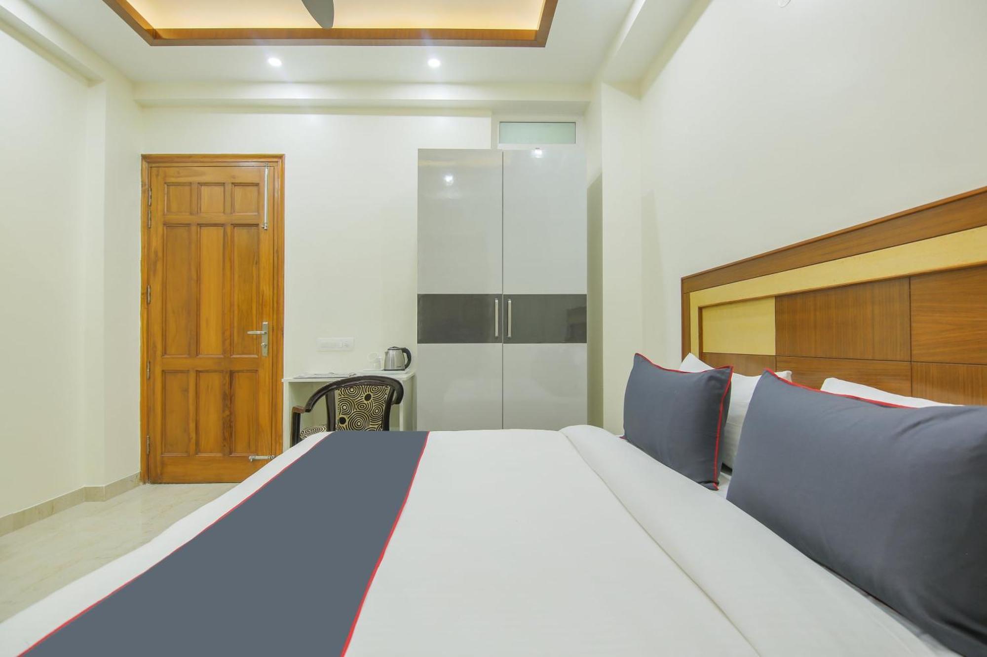 Super Collection O Corporate Suite Near Omaxe Celebration Mall غورغاون المظهر الخارجي الصورة