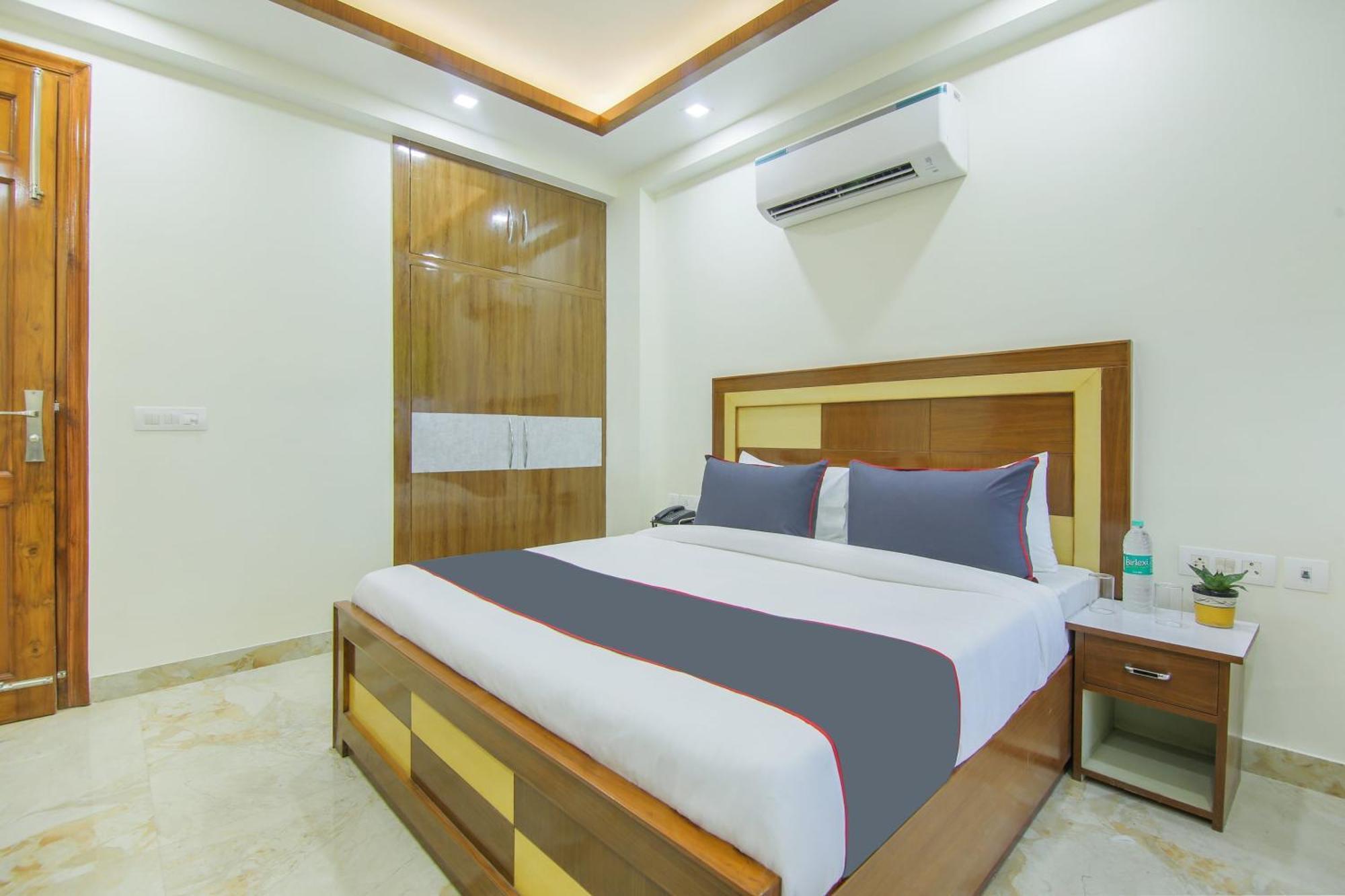 Super Collection O Corporate Suite Near Omaxe Celebration Mall غورغاون المظهر الخارجي الصورة