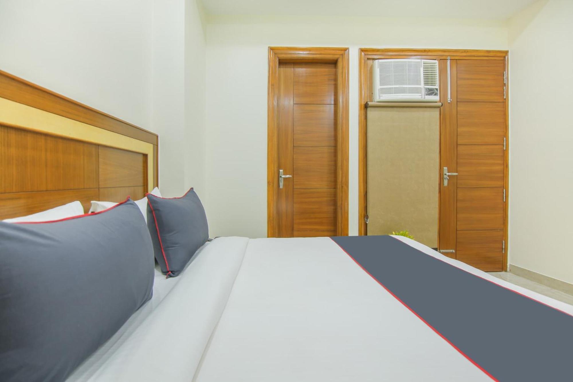 Super Collection O Corporate Suite Near Omaxe Celebration Mall غورغاون المظهر الخارجي الصورة