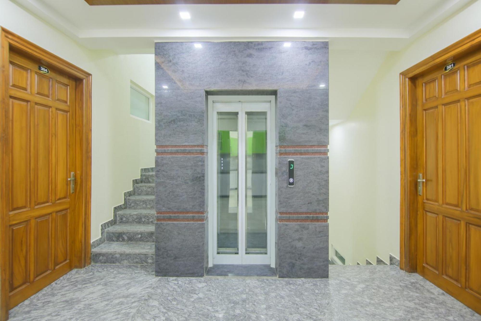 Super Collection O Corporate Suite Near Omaxe Celebration Mall غورغاون المظهر الخارجي الصورة