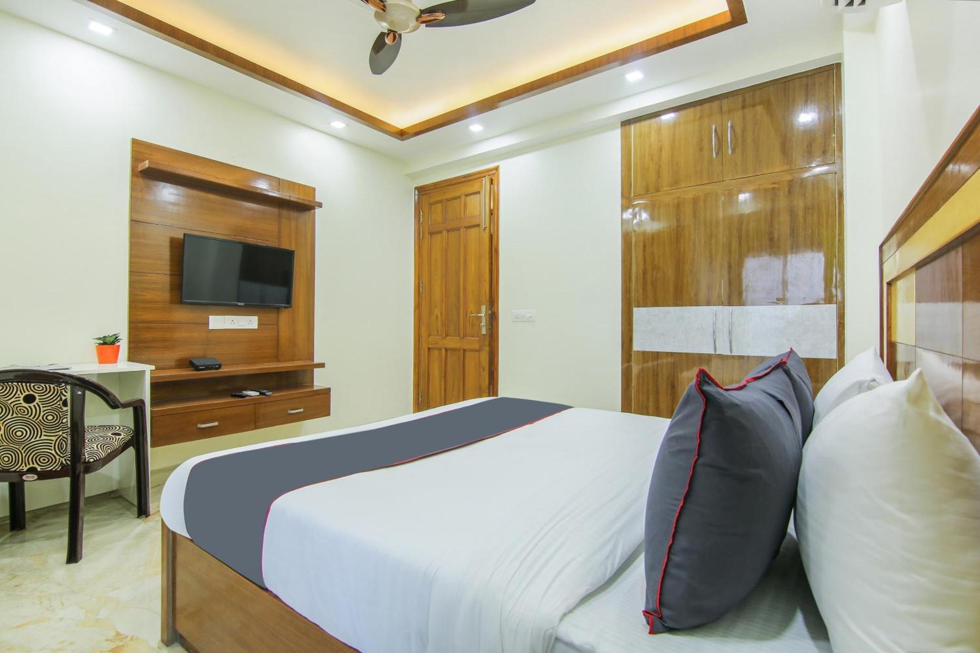 Super Collection O Corporate Suite Near Omaxe Celebration Mall غورغاون المظهر الخارجي الصورة